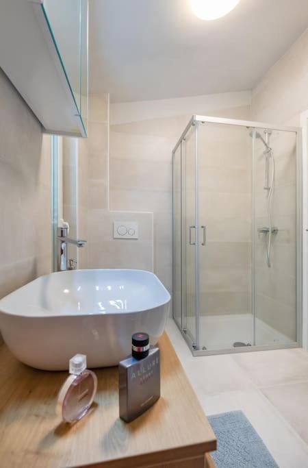 St Jakov Superior Beach Apartment With Free Parking Dubrovnik Kültér fotó